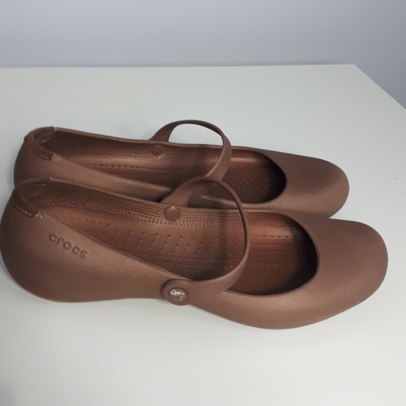 🍒3/$25🍒Crocs Brown Mary Jane style crocs
